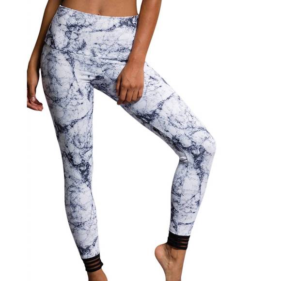NEW ONZIE ritz capri style leggings in white marble - Picture 1 of 2